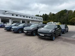 Svart Begagnad 2023 Lynk & Co 01 SUV | 315 900 kr (Marknadspris)