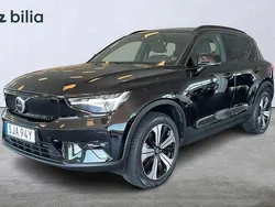 Svart Begagnad 2022 Volvo XC40 Plus SUV | 359 900 kr