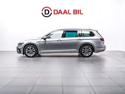 Silver Begagnad 2021 VW Passat R-line Kombi | 214 700 kr (Bra pris)