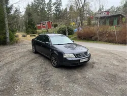Grå Begagnad 2001 Audi A6 Ambiente Sedan | 20 000 kr (Marknadspris)