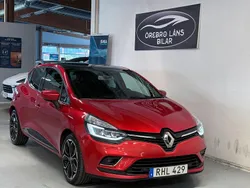 Röd Begagnad 2017 Renault Clio IV Halvkombi | 84 900 kr (Marknadspris)