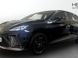 Svart (black) Begagnad 2023 MG MG4 EV Halvkombi | 244 900 kr (Marknadspris)