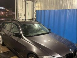 Grå Begagnad 2007 BMW 330 Comfort Edition Kombi | 74 999 kr (Marknadspris)