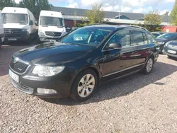 Svart Begagnad 2011 Skoda Superb Elegance Kombi | 59 500 kr (Marknadspris)