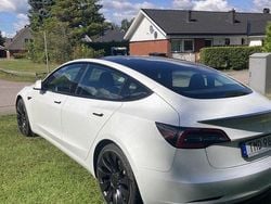 Vit Begagnad 2021 Tesla Model 3 Performance Sedan | 289 000 kr (Bra pris)
