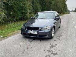 Grå Begagnad 2008 BMW 320 Sedan | 55 000 kr (Marknadspris)