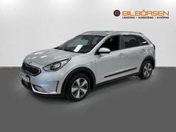 Grå Begagnad 2016 Kia Niro Advance SUV | 159 900 kr (Marknadspris)