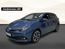 Blå Begagnad 2016 Toyota Auris Halvkombi | 119 000 kr (Marknadspris)