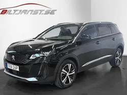Svart Begagnad 2023 Peugeot 5008 GT Minibuss | 319 900 kr (Marknadspris)