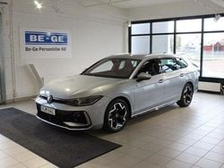 Silver Begagnad 2024 VW Passat R-line Kombi | 379 900 kr (Dyr)