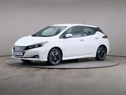 Vit (white) Begagnad 2022 Nissan Leaf Acenta Halvkombi | 165 000 kr (Marknadspris)