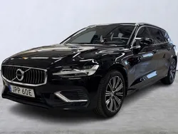 Svart Begagnad 2020 Volvo V60 Inscription Kombi | 299 000 kr (Marknadspris)