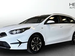 Vit (white) Ny 2024 Kia Ceed Sportswagon Kombi | 299 900 kr (Dyr)