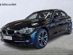 Svart Begagnad 2018 BMW 330 Sport Line Sedan | 219 900 kr (Bra pris)