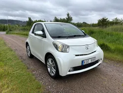Vit Begagnad 2009 Toyota iQ Halvkombi | 35 900 kr (Bra pris)