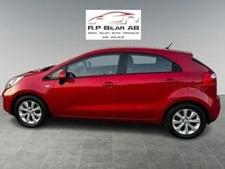 Röd Begagnad 2012 Kia Rio Halvkombi | 49 900 kr (Marknadspris)