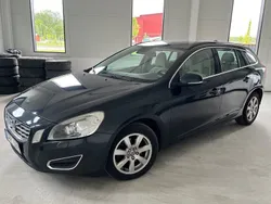 Grå Begagnad 2011 Volvo V60 Momentum Kombi | 69 900 kr (Superpris)