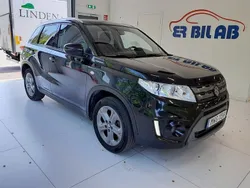 Svart Begagnad 2015 Suzuki Vitara SUV | 119 900 kr