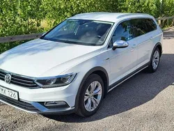 Vit Begagnad 2018 VW Passat Alltrack Executive Kombi | 180 000 kr (Marknadspris)