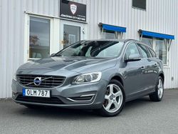 Grå Begagnad 2015 Volvo V60 Momentum Kombi | 169 900 kr (Marknadspris)