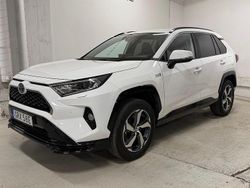 Vit Begagnad 2021 Toyota RAV4 Hybrid Active SUV | 299 900 kr (Marknadspris)