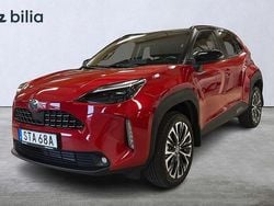 Röd Ny 2025 Toyota Yaris Cross Style SUV | 359 000 kr (Marknadspris)