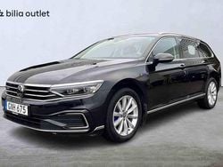 Svart Begagnad 2023 VW Passat GTE Kombi | 319 900 kr (Marknadspris)