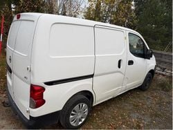 Vit Begagnad 2012 Nissan NV200 Van | 22 000 kr (Superpris)