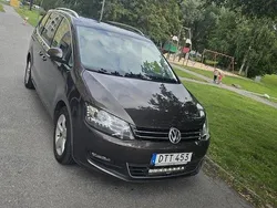 Brun Begagnad 2015 VW Sharan Minibuss | 205 000 kr (Marknadspris)