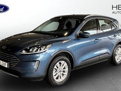 Blå (blue) Begagnad 2022 Ford Kuga Titanium SUV | 259 900 kr (Marknadspris)