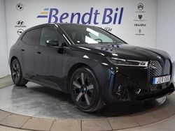 Svart Begagnad 2022 BMW iX Sport Line SUV | 425 800 kr (Lite dyr)