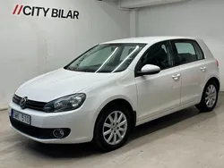 Vit Begagnad 2010 VW Golf VI Halvkombi | 59 900 kr (Marknadspris)