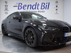 Svart (safirsvart metallic) Begagnad 2023 BMW M4 Competition Edition Sportkupé | 1 029 500 kr (Marknadspris)