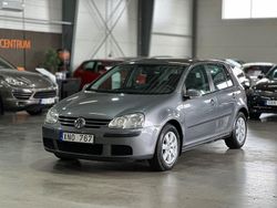 Mörkgrå Begagnad 2005 VW Golf V Trendline Halvkombi | 24 900 kr (Marknadspris)