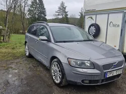 Grå Begagnad 2004 Volvo V50 Kombi | 15 000 kr (Marknadspris)