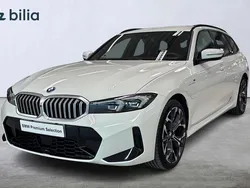 Vit (alpinvit ) Begagnad 2025 BMW 330e M Sport Kombi | 599 900 kr (Marknadspris)