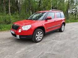 Röd Begagnad 2013 Skoda Yeti Business Line SUV | 110 000 kr (Bra pris)