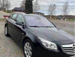 Svart Begagnad 2010 Opel Insignia Edition Kombi | 47 000 kr (Marknadspris)