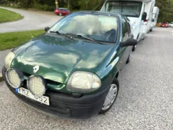 Grön Begagnad 2000 Renault Clio II Halvkombi | 19 000 kr (Marknadspris)