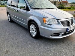 Grå Begagnad 2014 Lancia Voyager Minibuss | 134 900 kr (Bra pris)