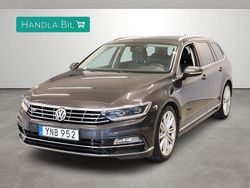Mörkgrå Begagnad 2017 VW Passat R-line Kombi | 219 900 kr (Marknadspris)