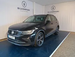 Svart Begagnad 2022 VW Tiguan SUV | 254 800 kr (Bra pris)