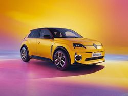 Ny 2025 Renault R5 Evolution Halvkombi | 349 900 kr (Marknadspris)