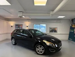 Svart Begagnad 2012 Volvo V60 Summum Kombi | 99 900 kr (Marknadspris)