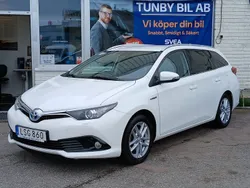 Vit Begagnad 2018 Toyota Auris Touring Sports Kombi | 106 900 kr (Bra pris)