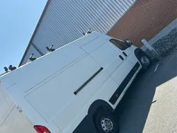 Vit Begagnad 2020 Peugeot Boxer Van | 140 500 kr