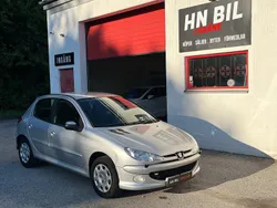 Ljusgrå Begagnad 2007 Peugeot 206 Halvkombi | 34 900 kr (Lite dyr)