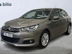 Grå Begagnad 2015 Citroën C4 Halvkombi | 88 900 kr (Marknadspris)