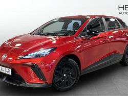 Röd (red) Begagnad 2023 MG MG4 EV Halvkombi | 254 900 kr (Marknadspris)