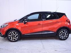Flerfärgad (rödmetallic) Begagnad 2014 Renault Captur SUV | 109 900 kr (Marknadspris)